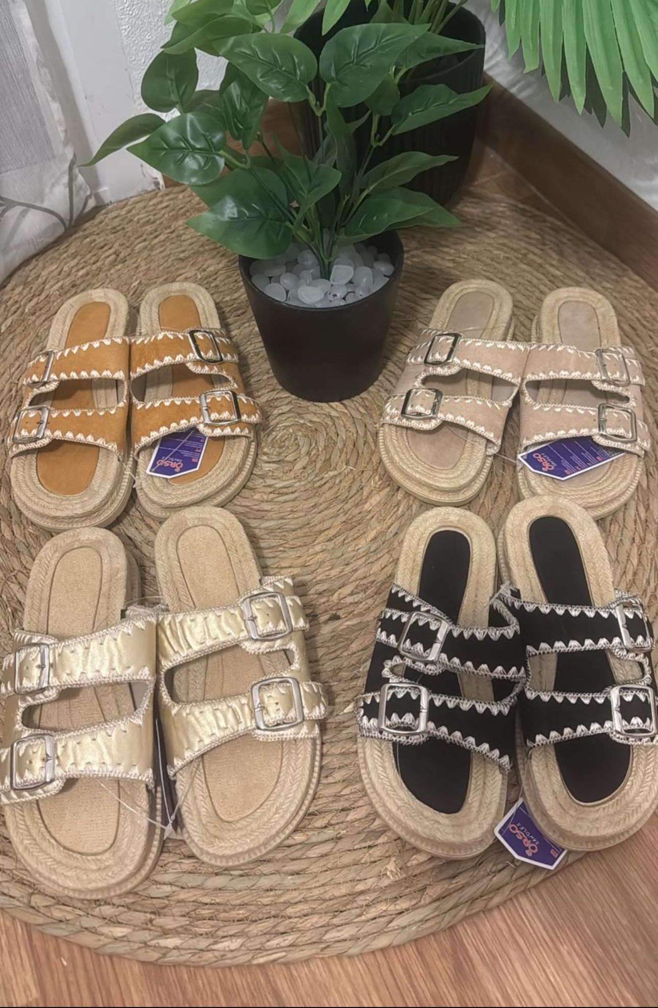 Sandalias tipo alpargata con doble hebilla